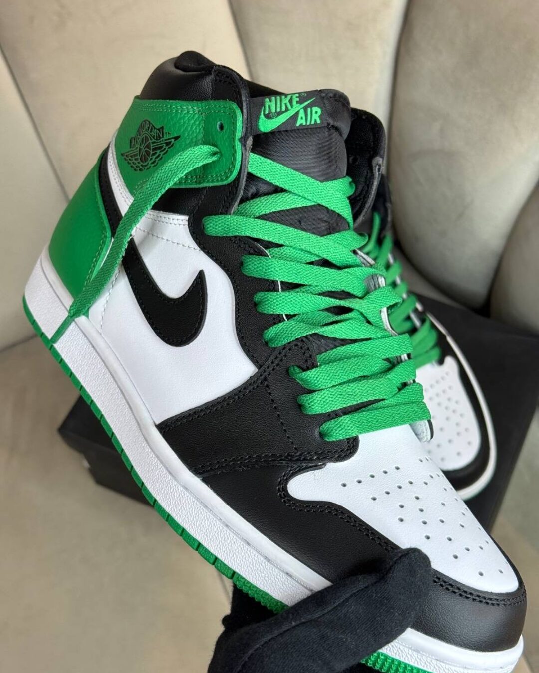 Кроссовки Jordan 1 High OG Lucky Green — изображение 6