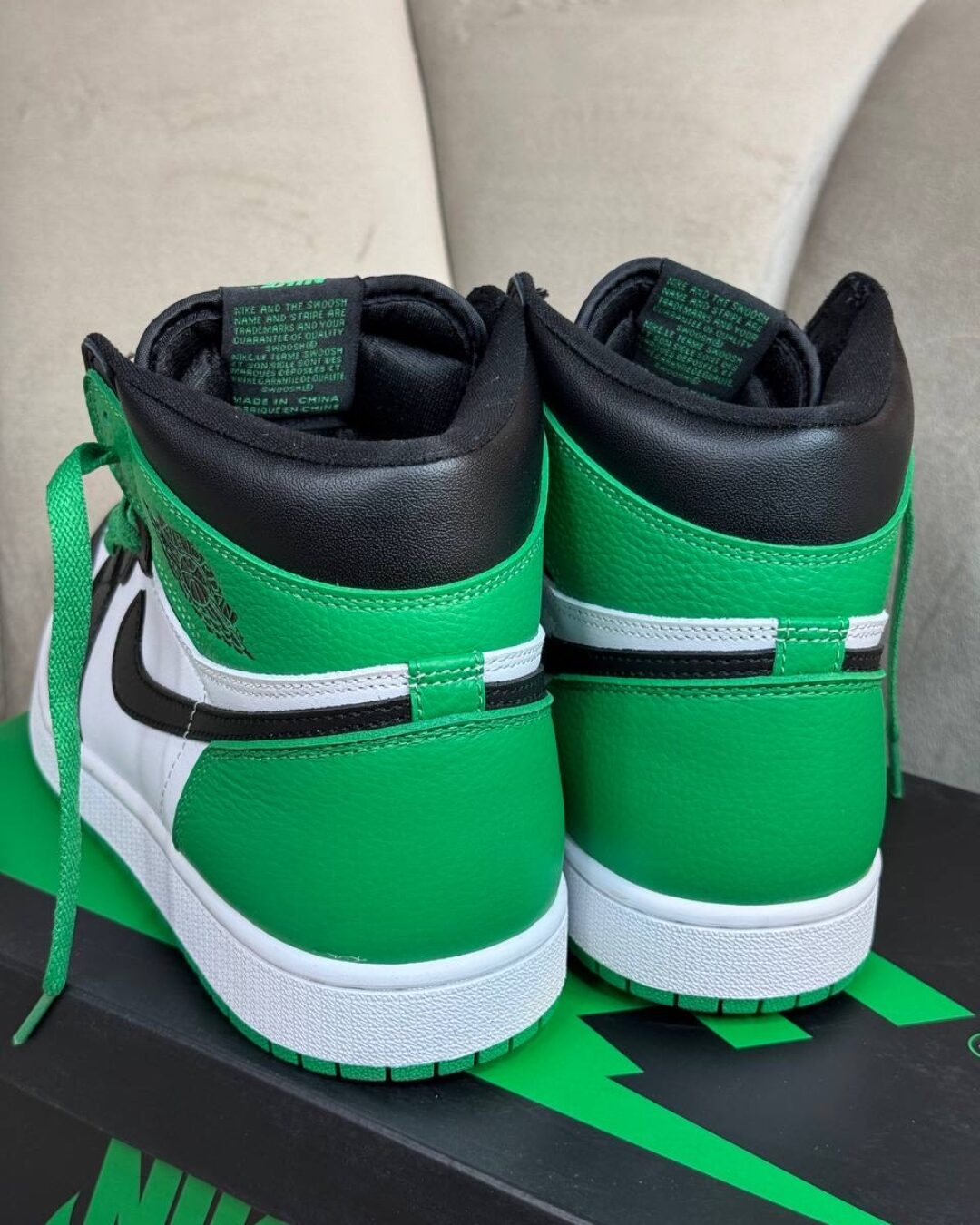 Кроссовки Jordan 1 High OG Lucky Green — изображение 2