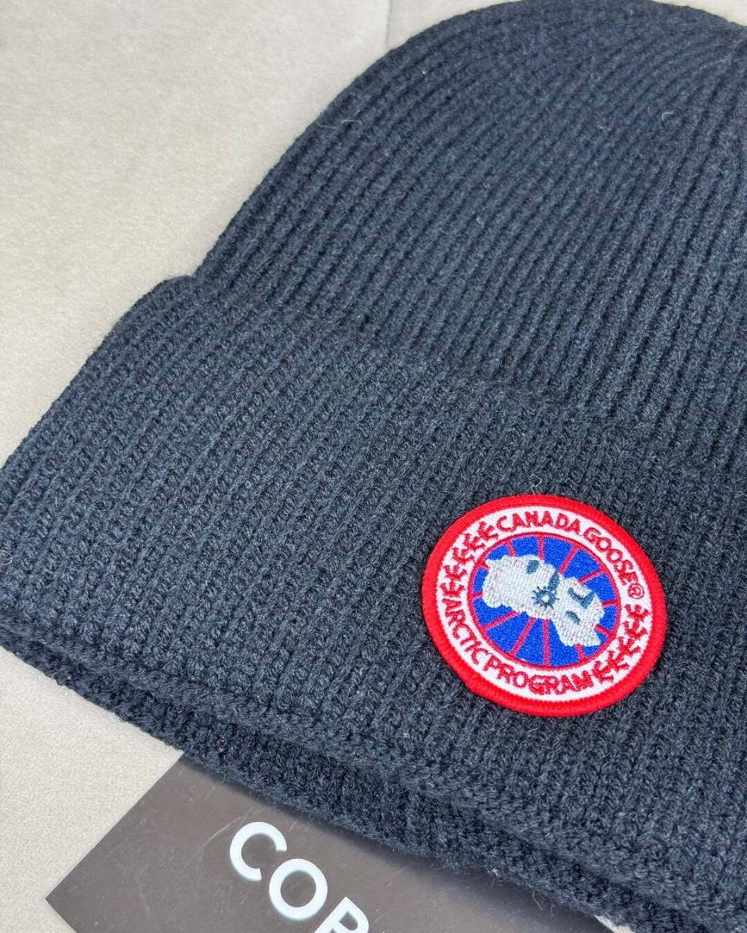 Шапка Canada Goose — изображение 2