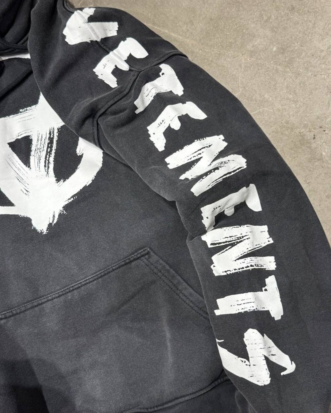 Худи Vetements — изображение 8