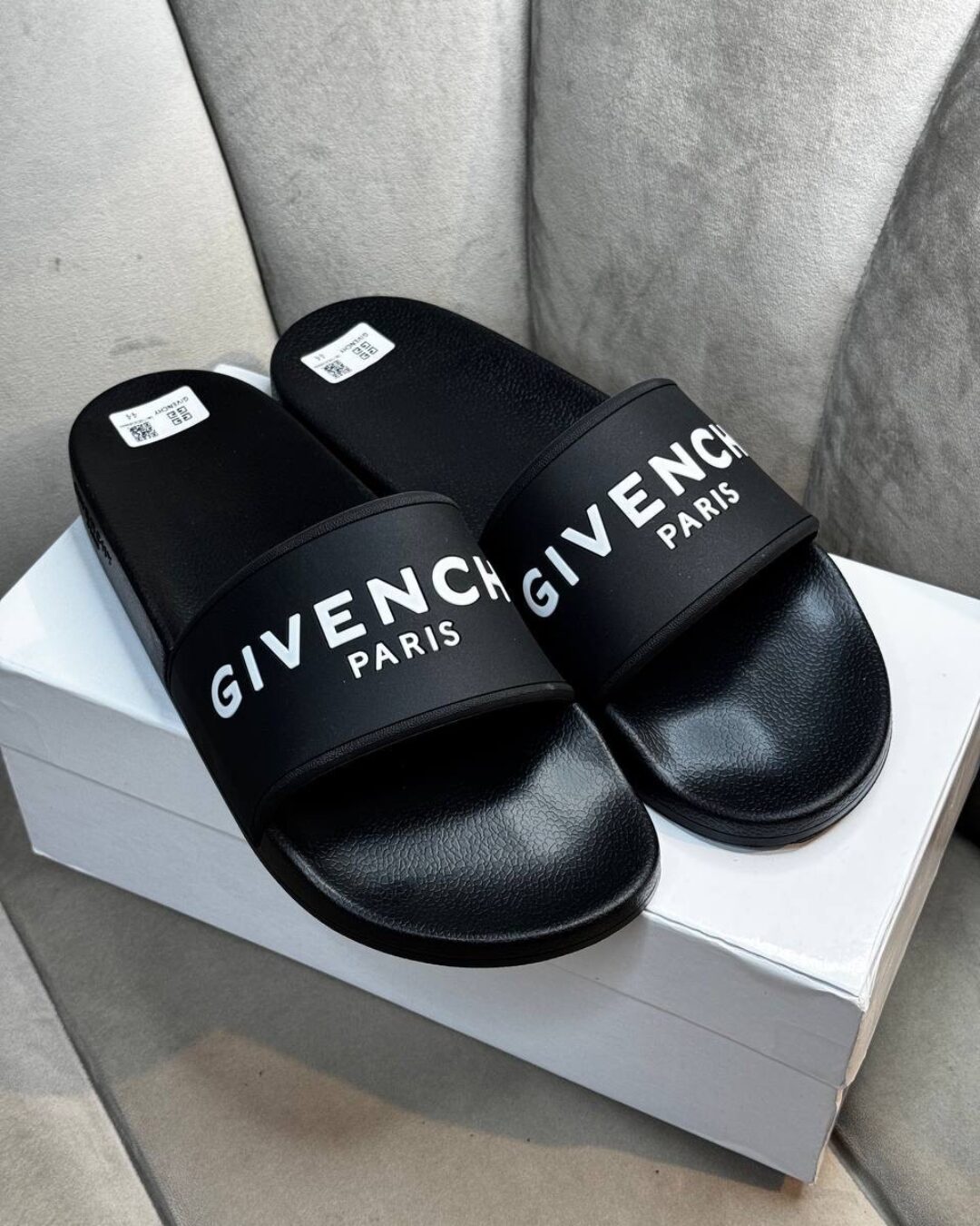 Тапки Givenchy