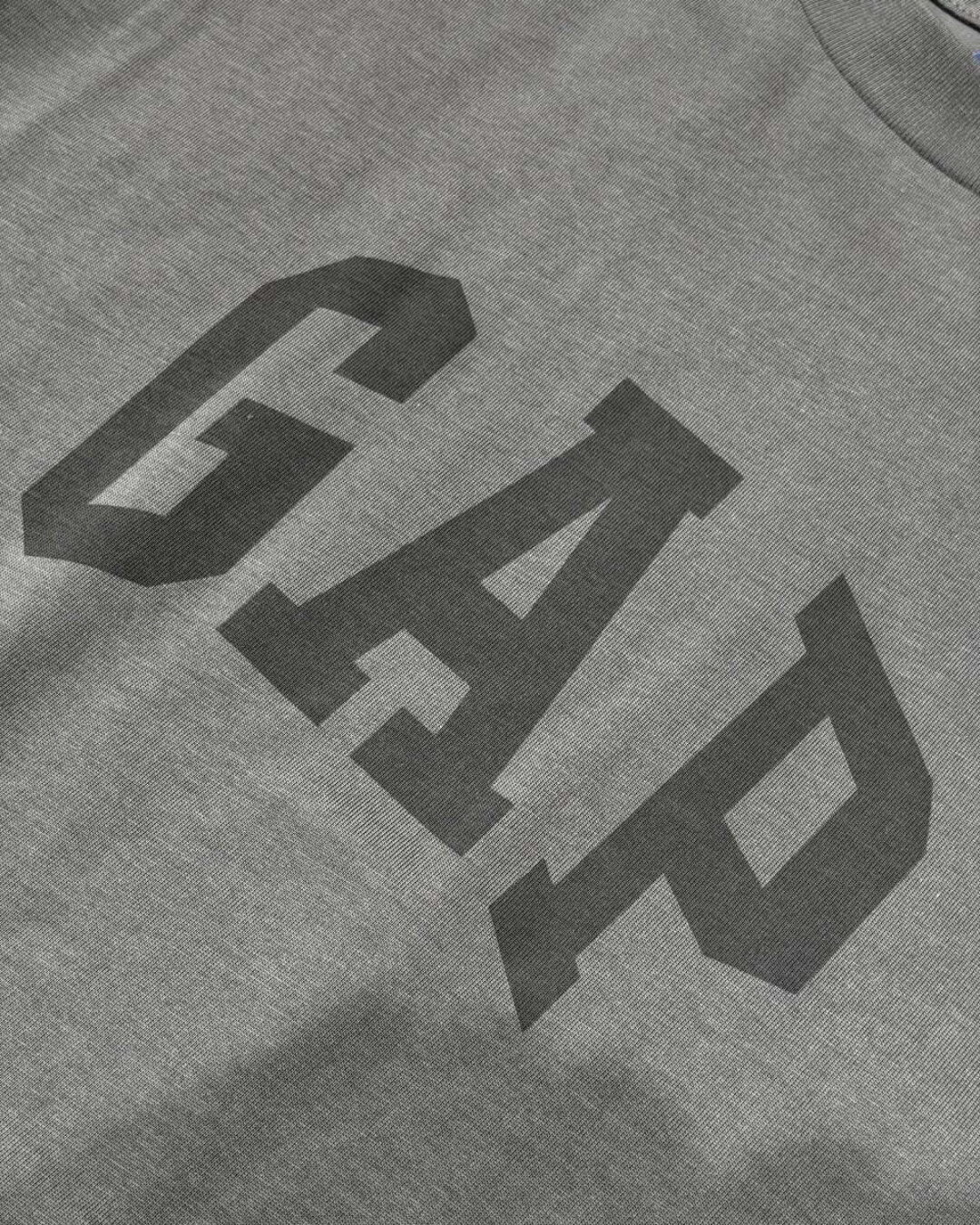 Футболка Gap x Yeezy — изображение 7