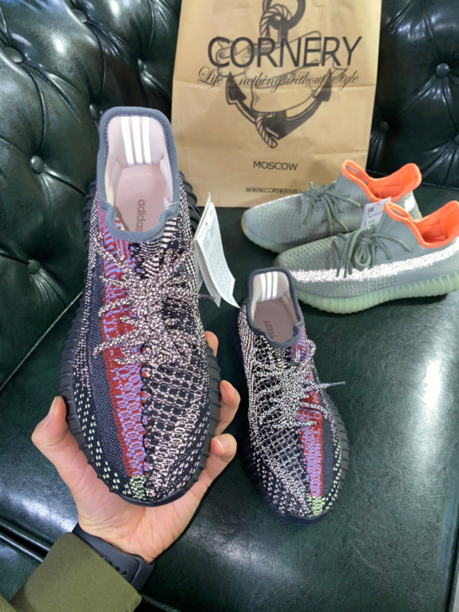 Yeezy 350 V2 Yecheil Non-Reflective — изображение 4