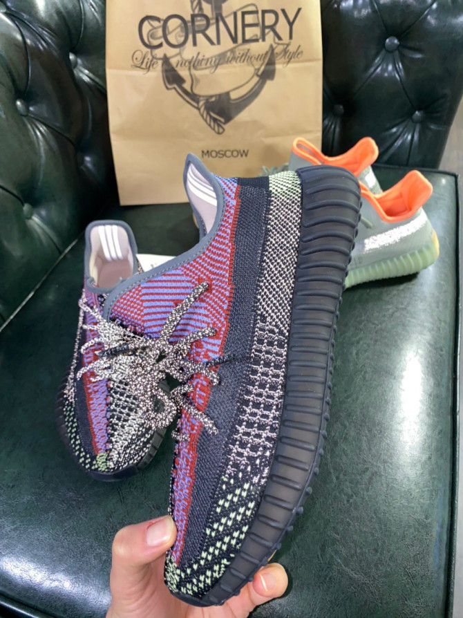 Yeezy 350 V2 Yecheil Non-Reflective — изображение 3