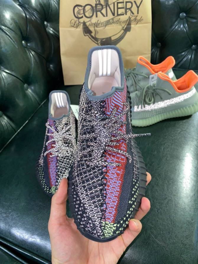 Yeezy 350 V2 Yecheil Non-Reflective — изображение 6