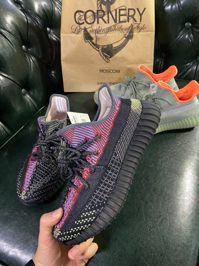 Yeezy 350 V2 Yecheil Non-Reflective — изображение 2
