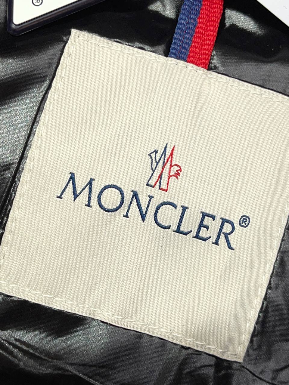 Жилет Moncler (дисконт) — фото 9