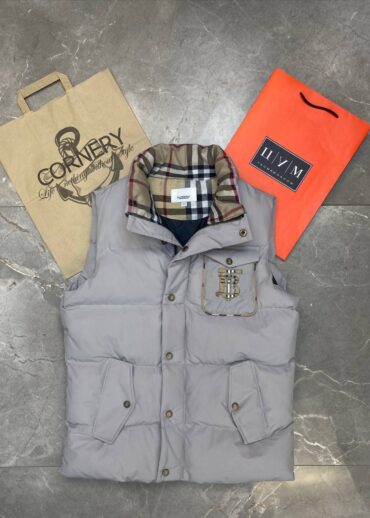 Жилет Burberry