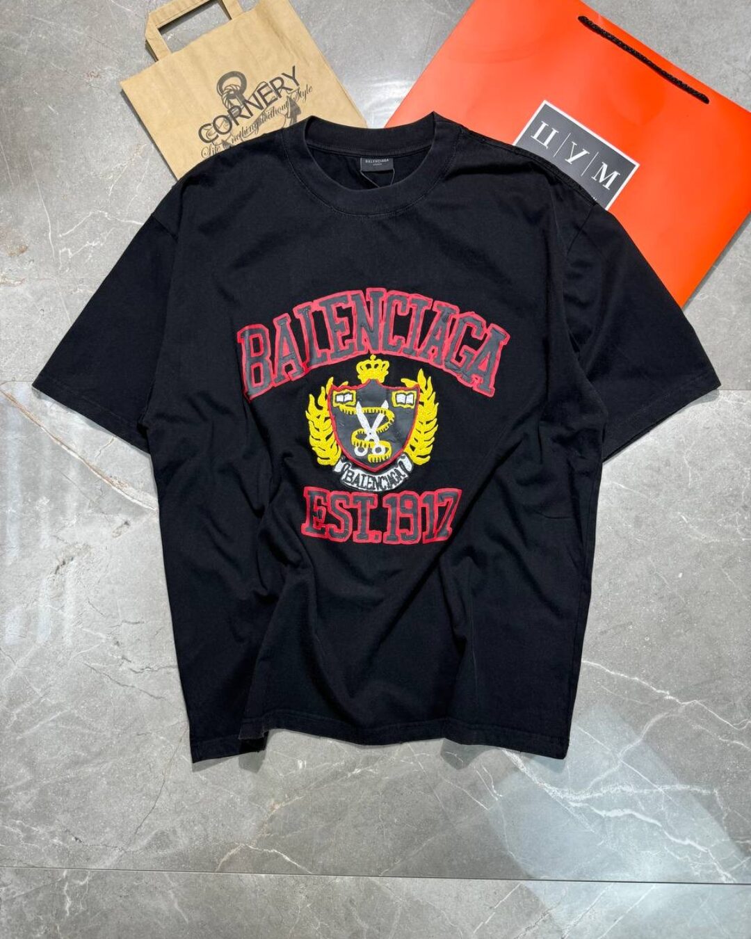Футболка Balenciaga