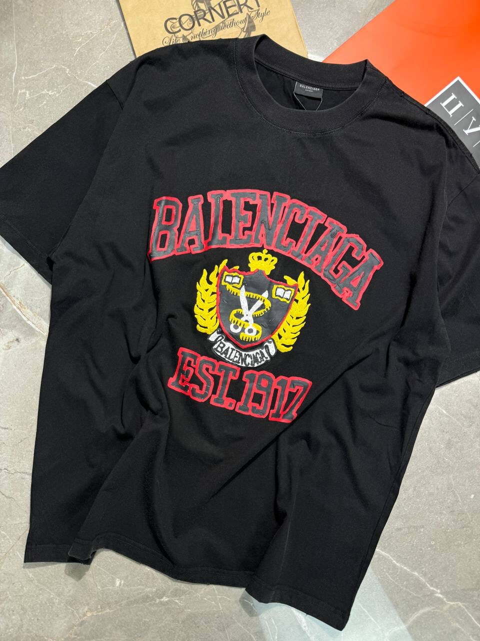 Футболка Balenciaga — фото 4