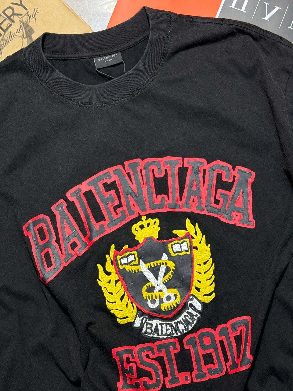 Футболка Balenciaga — фото 5