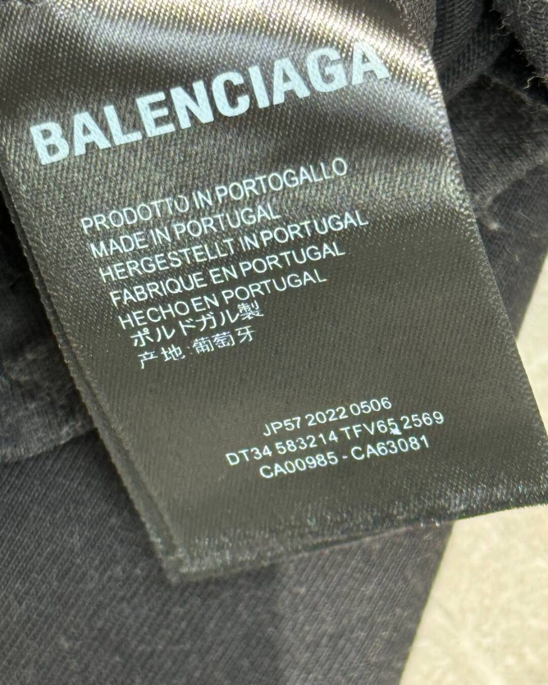 Футболка Balenciaga — изображение 8