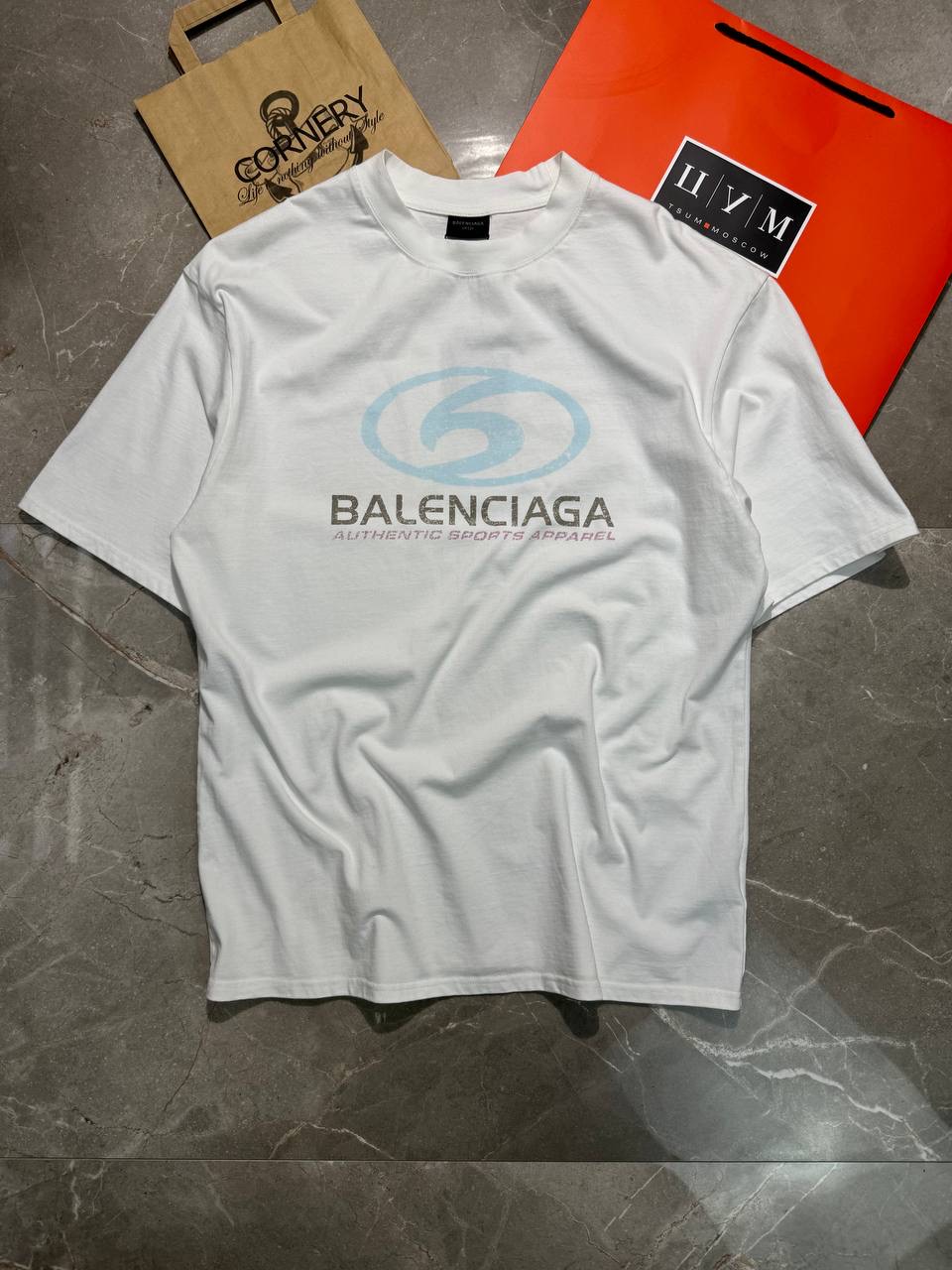 Футболка Balenciaga
