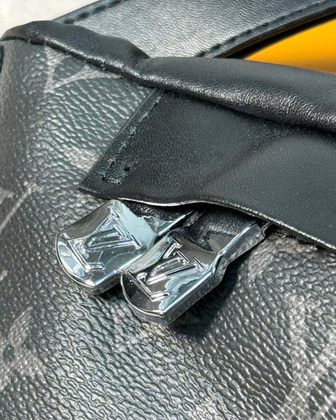 Сумка Louis Vuitton Campus — изображение 7