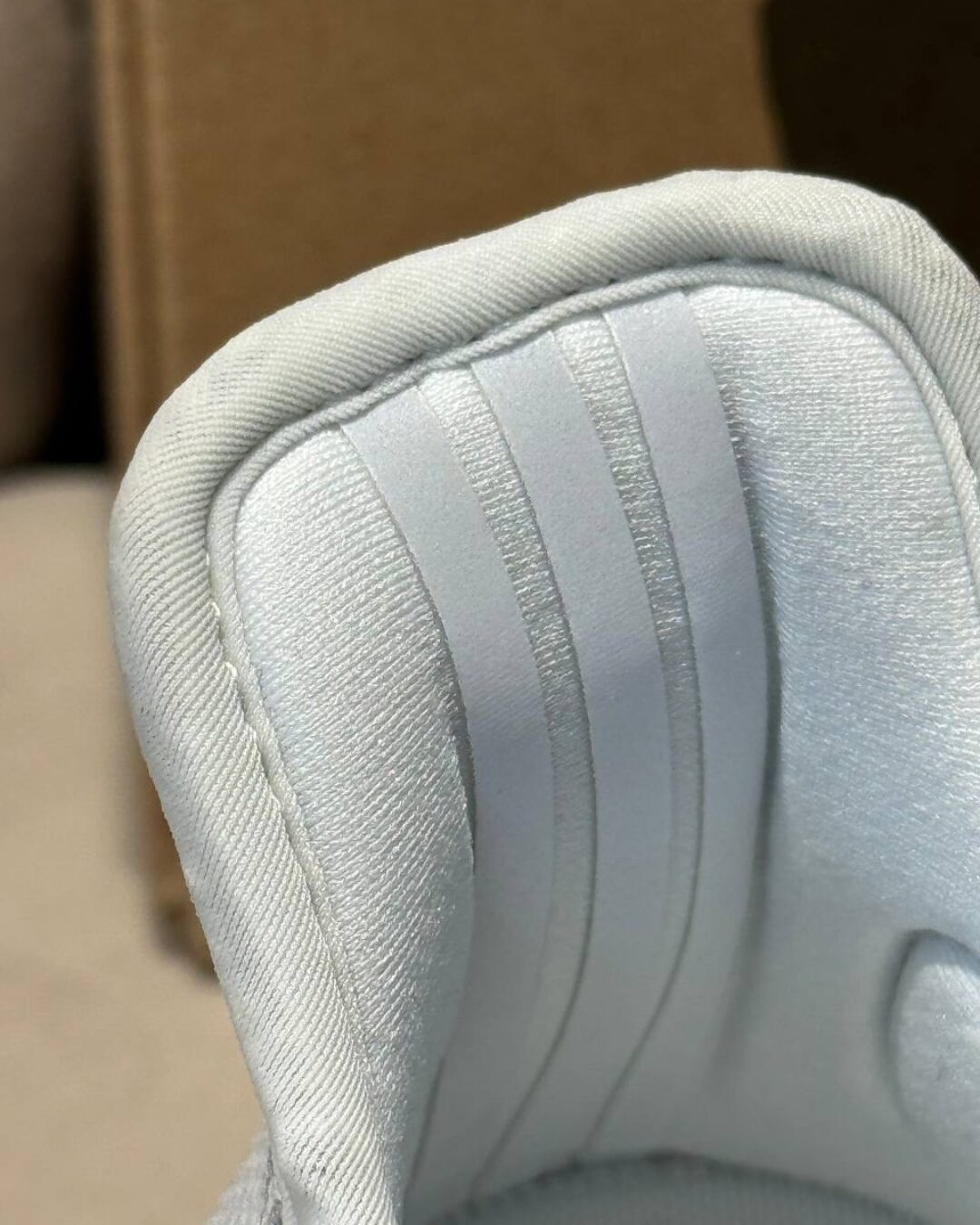 Yeezy 350 V2 Natural/ABEZ — изображение 3