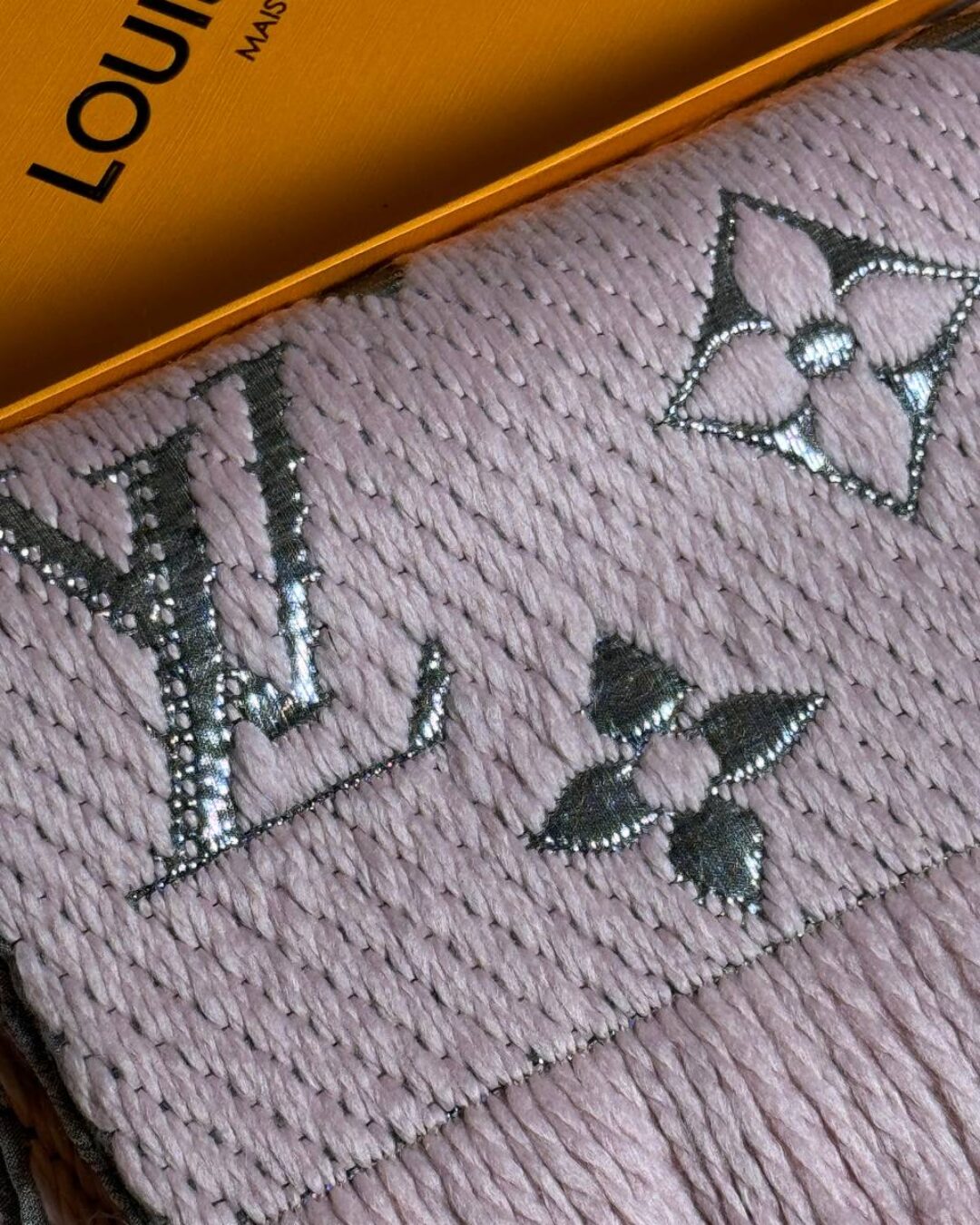 Шарф Louis Vuitton — изображение 2