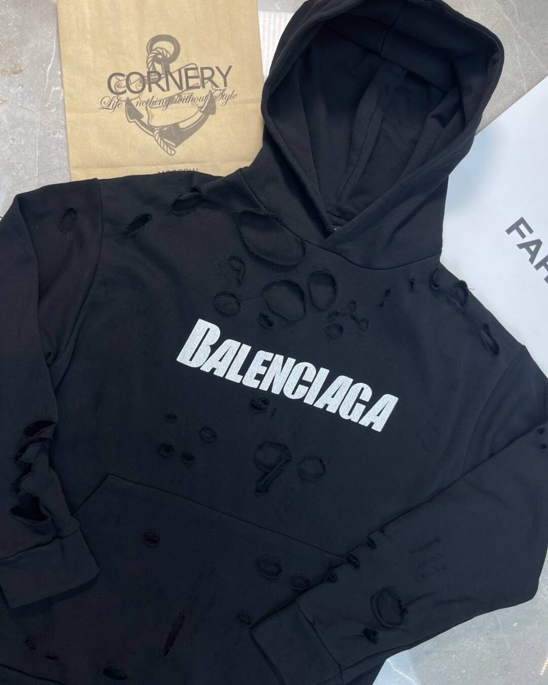 Худи Balenciaga — изображение 5