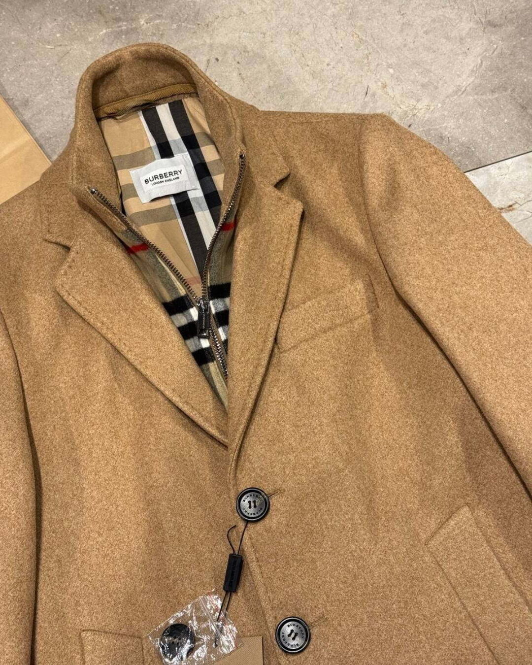 Пальто Burberry — изображение 3