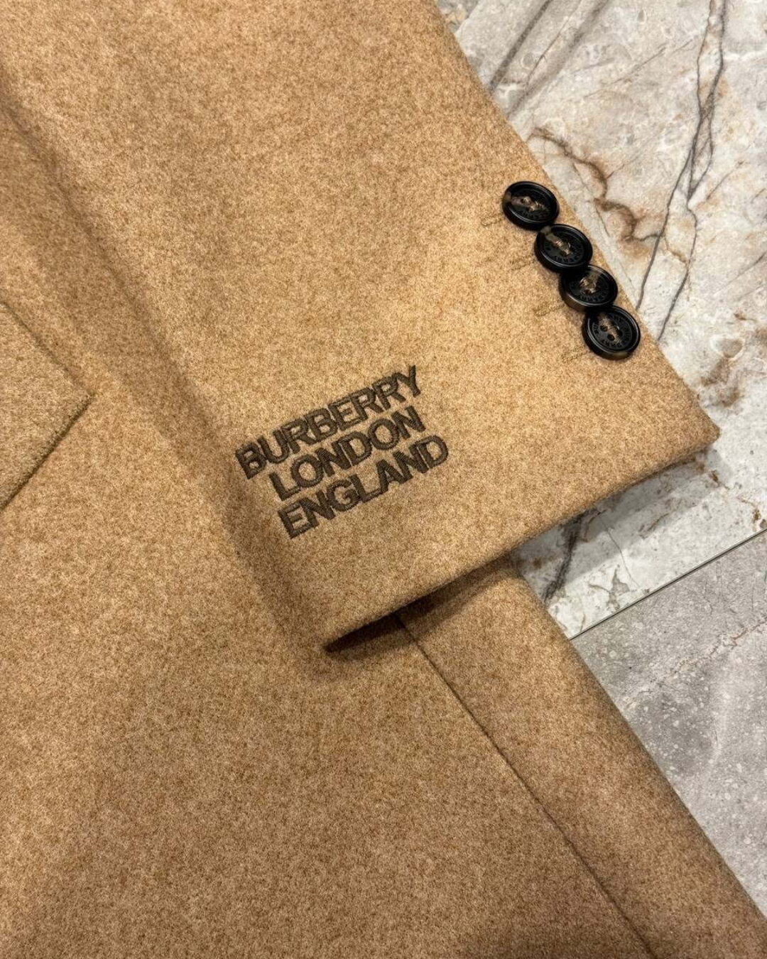 Пальто Burberry — изображение 4