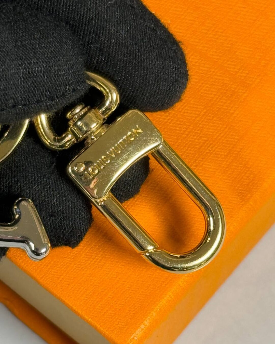 Брелок Louis Vuitton — изображение 3