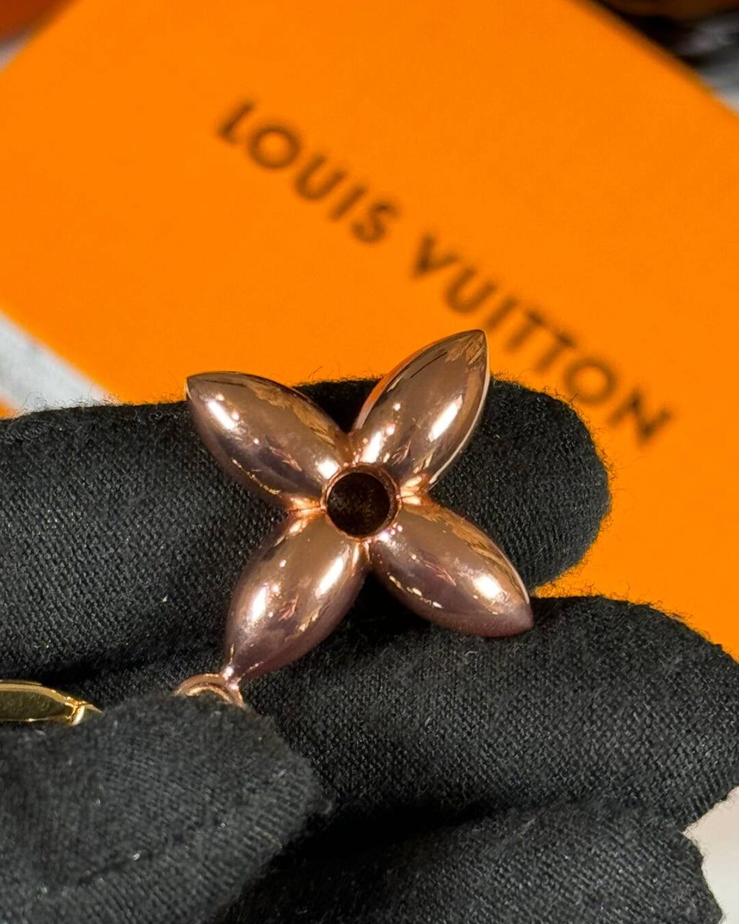 Брелок Louis Vuitton — изображение 5