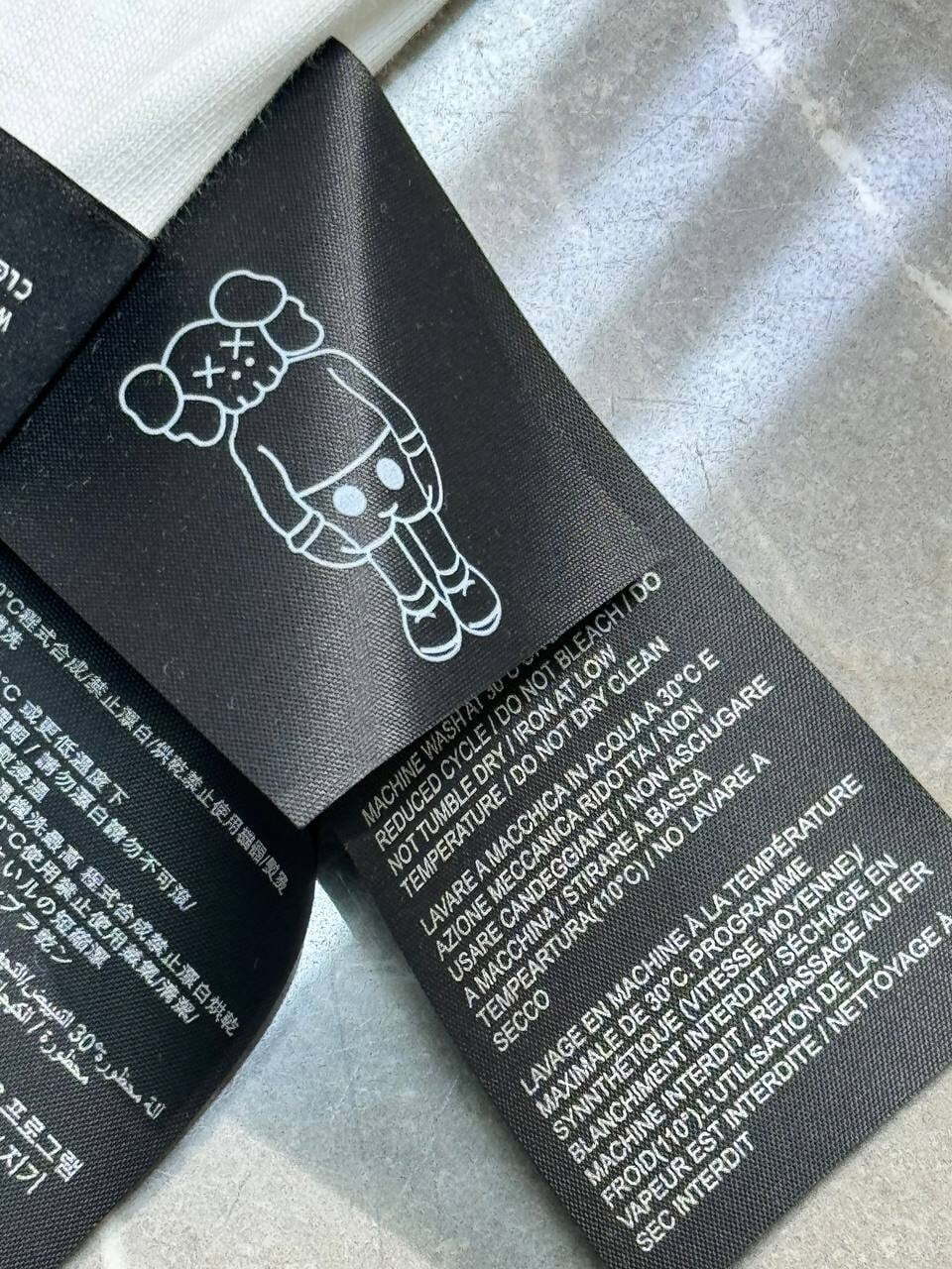 Футболка Off White x Kaws — фото 5