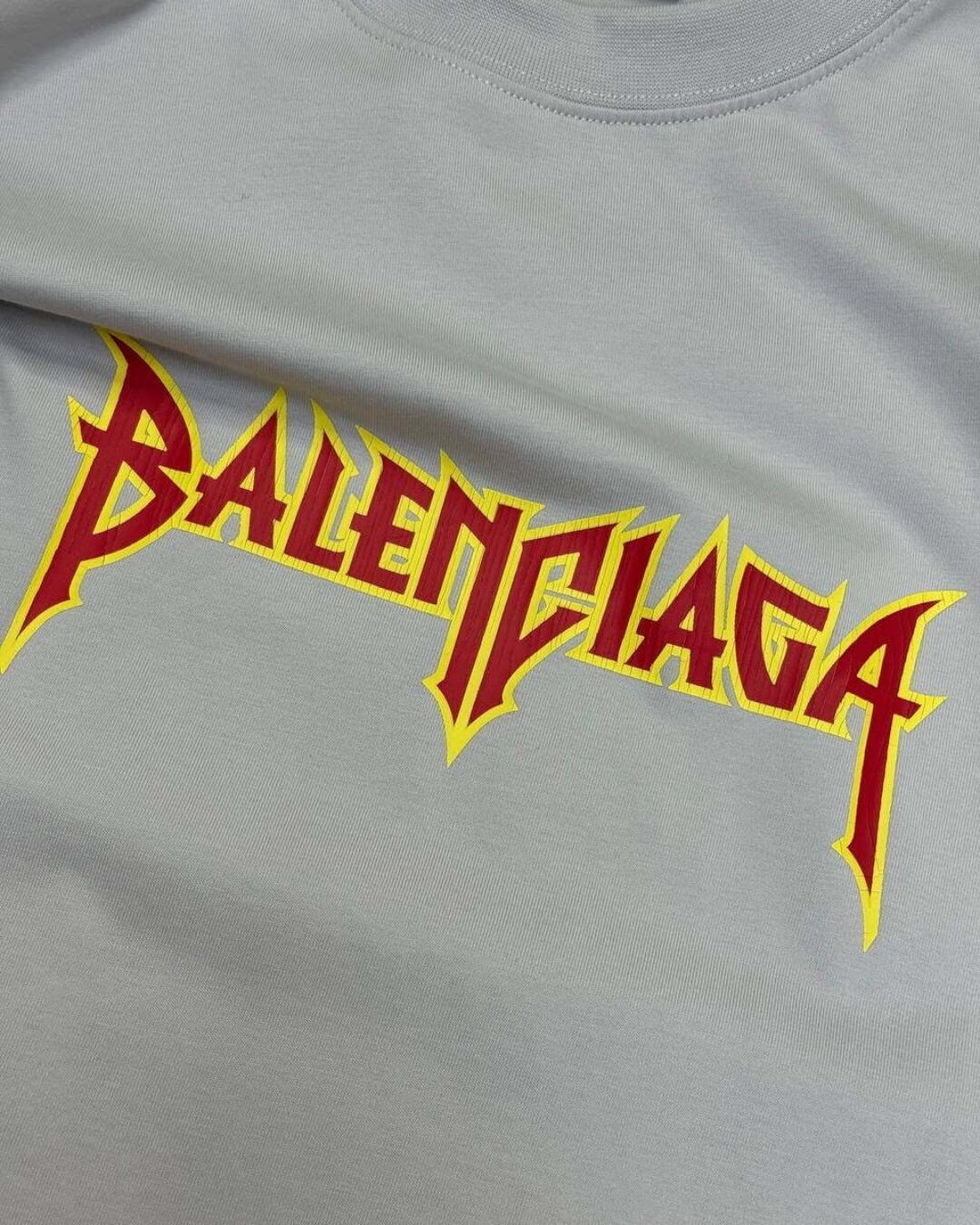 Кофта Balenciaga — изображение 5