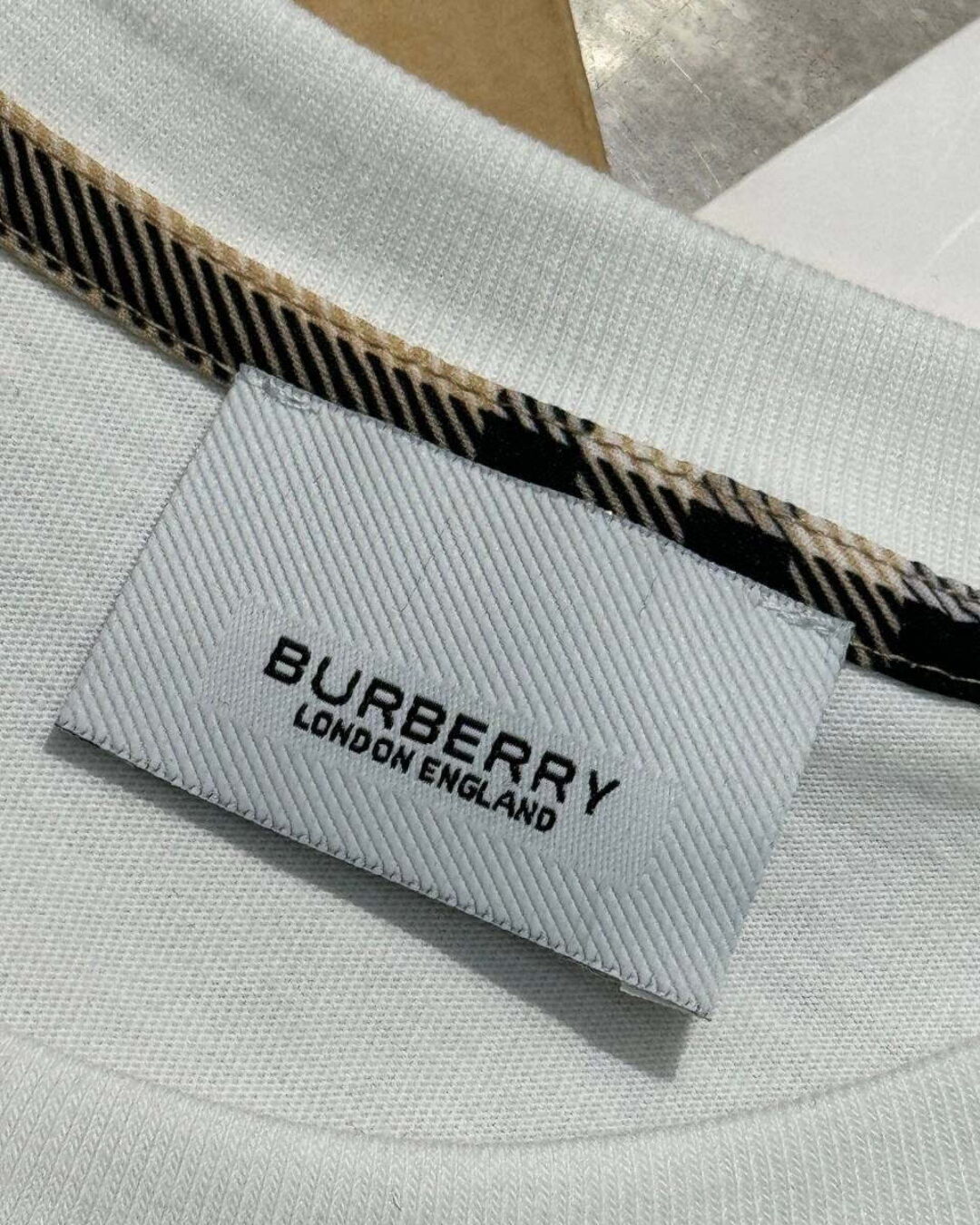 Футболка Burberry — изображение 5
