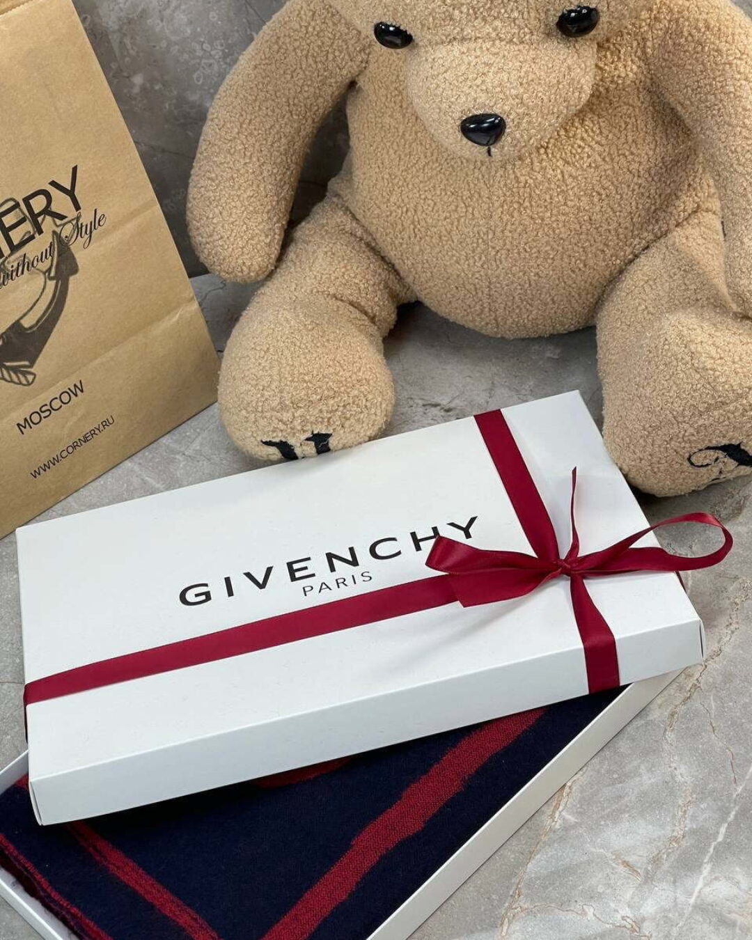 Шарф Givenchy — изображение 2