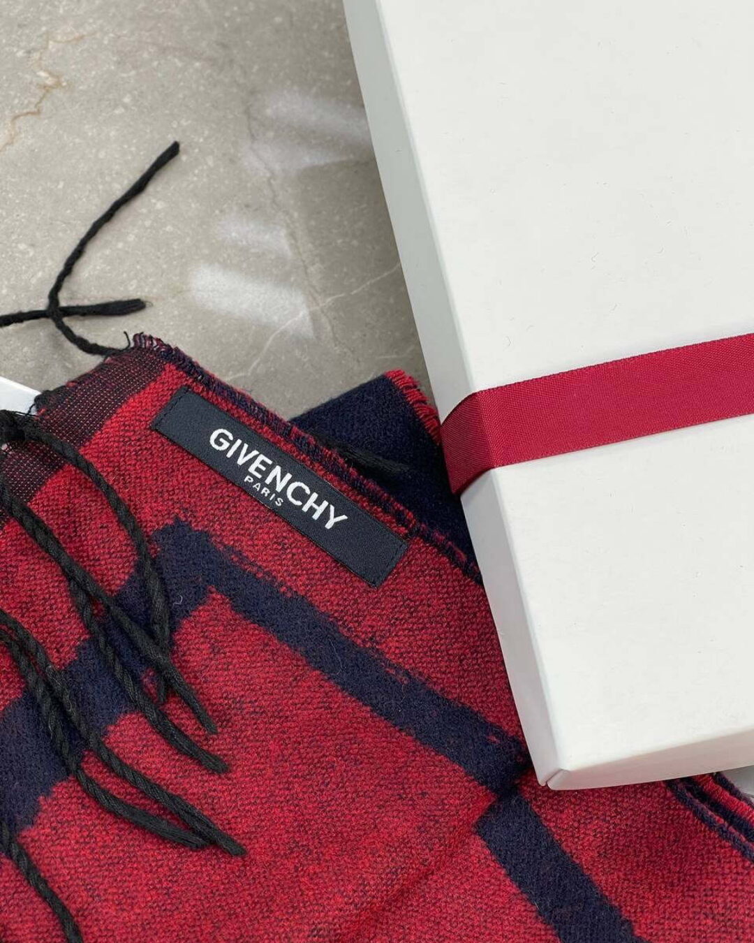 Шарф Givenchy — изображение 6