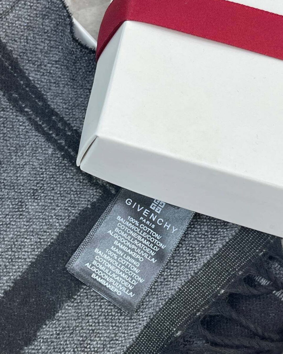 Шарф Givenchy — изображение 3