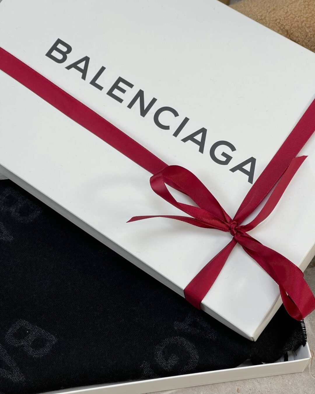 Шарф Balenciaga — изображение 2