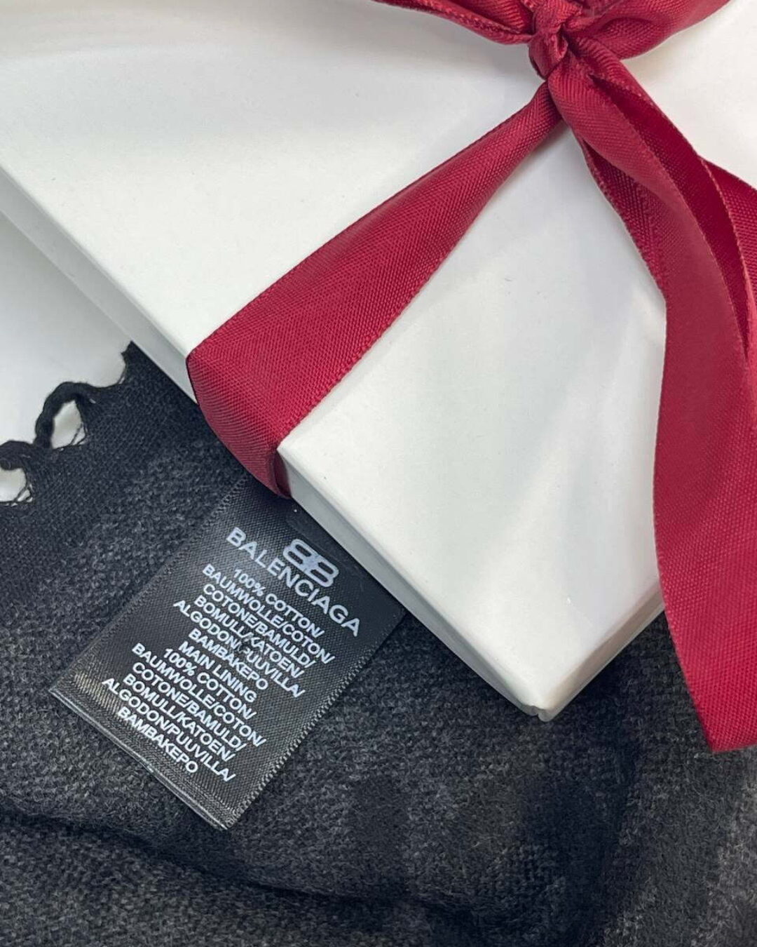 Шарф Balenciaga — изображение 4