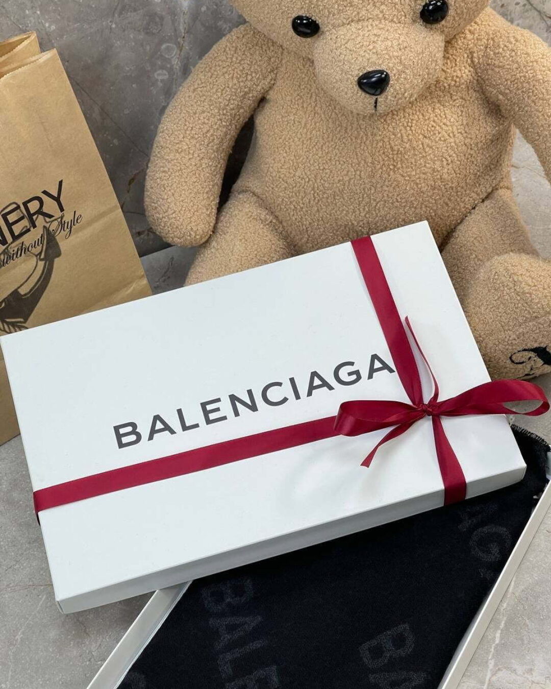 Шарф Balenciaga — изображение 5