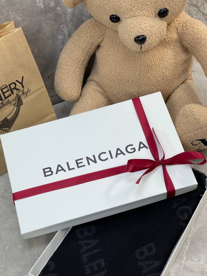 Шарф Balenciaga — изображение 5