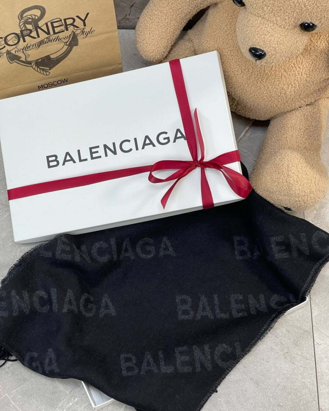 Шарф Balenciaga — изображение 6
