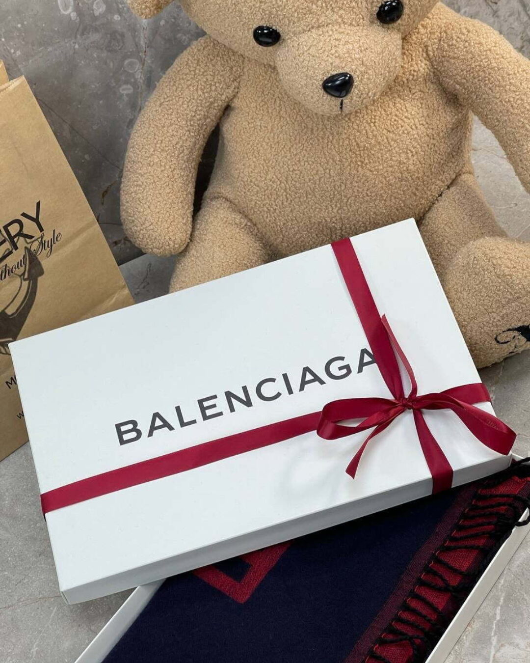 Шарф Balenciaga — изображение 4