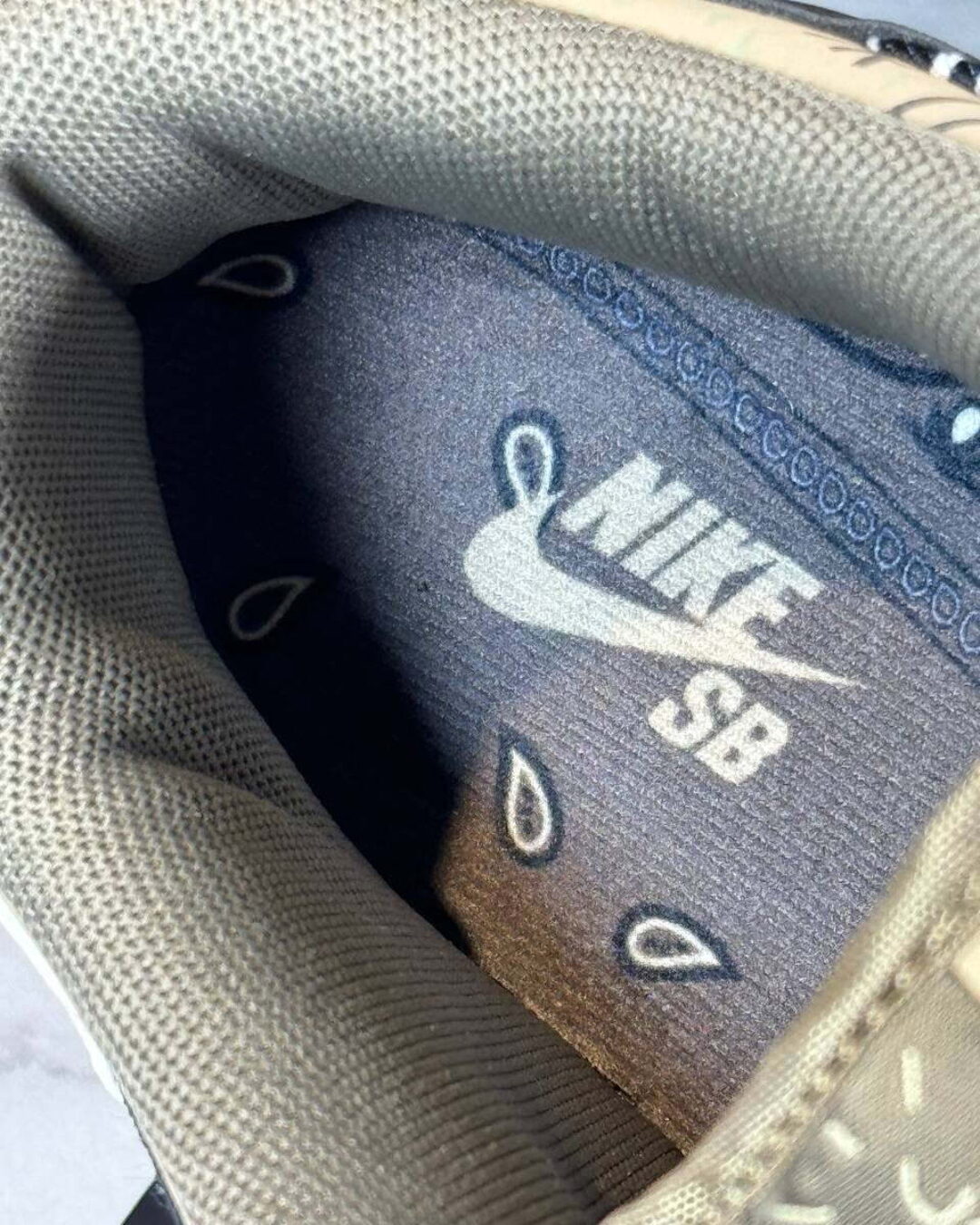 Кеды Nike SB Dunk Low Travis Scott — изображение 4