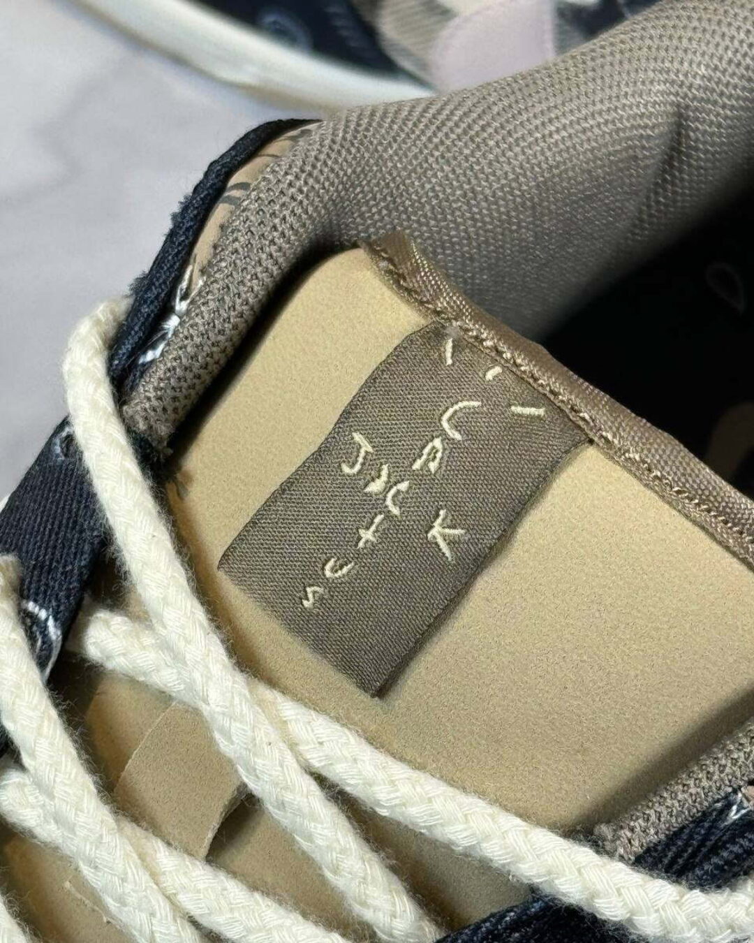 Кеды Nike SB Dunk Low Travis Scott — изображение 6