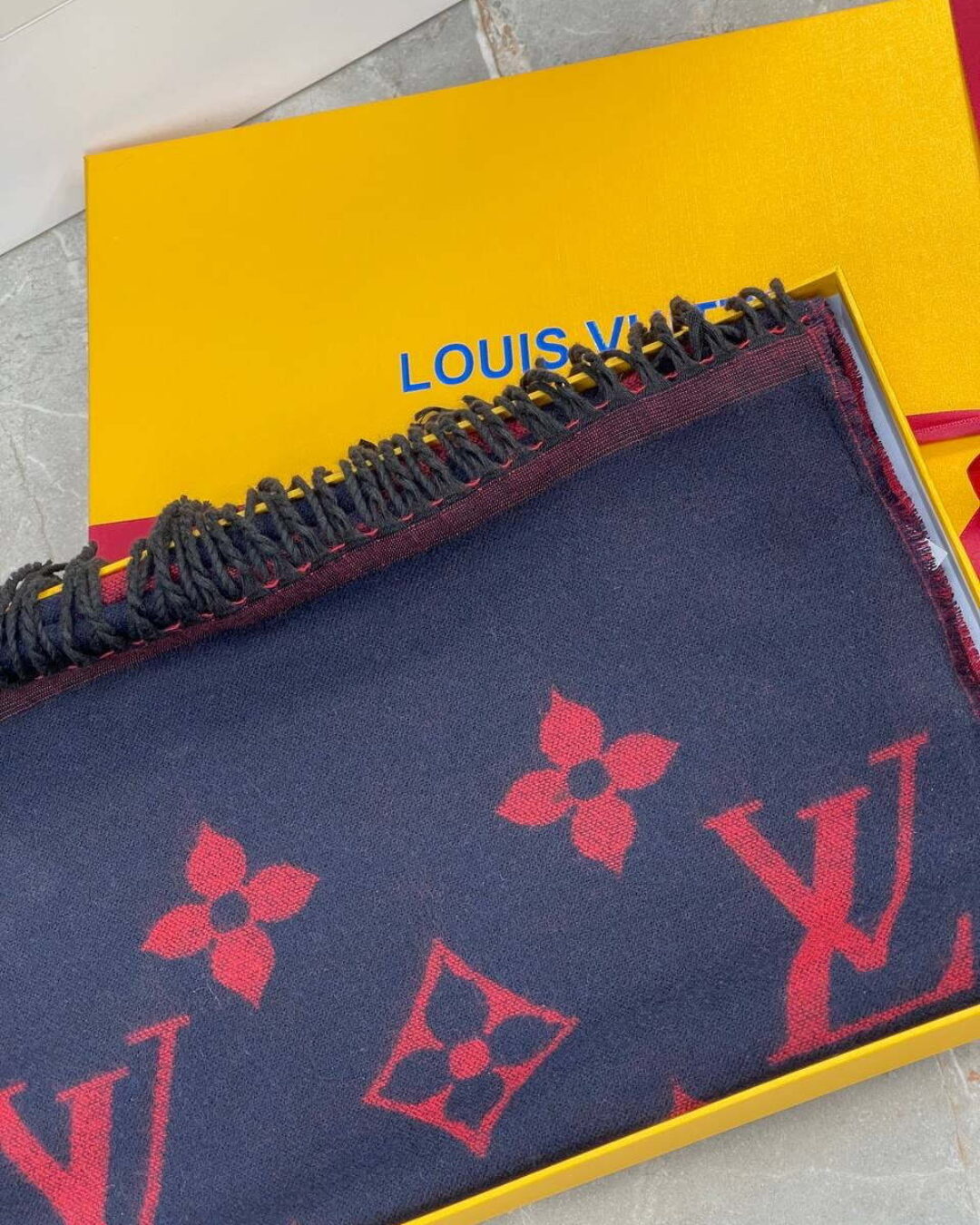 Шарф Louis Vuitton — изображение 5