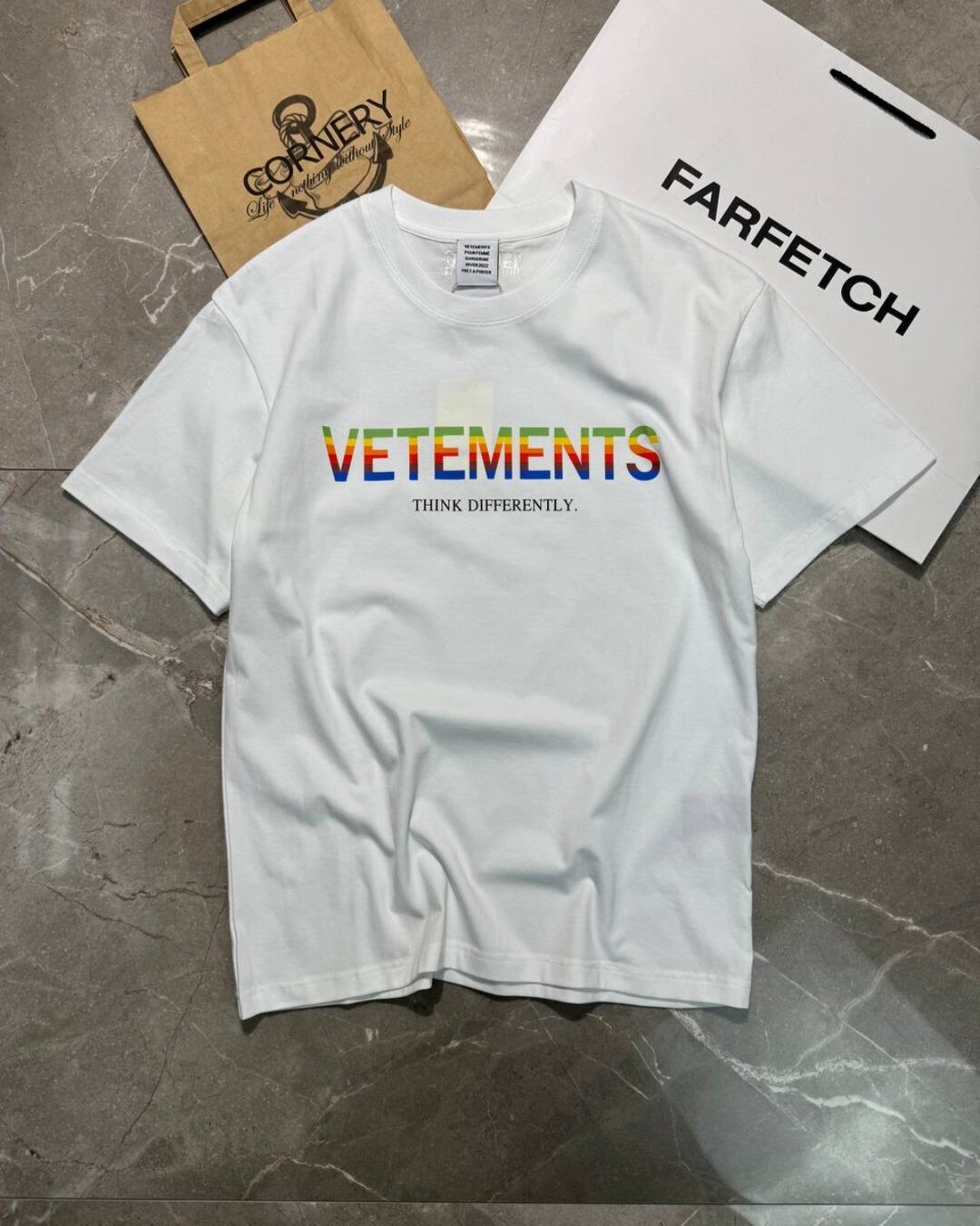 Футболка Vetements