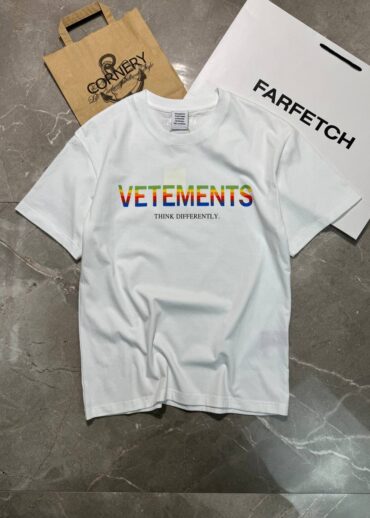 Футболка Vetements