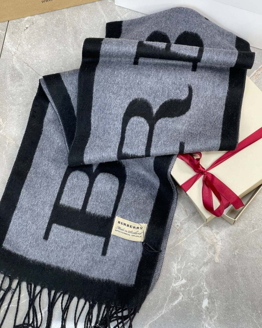 Шарф Burberry — изображение 5