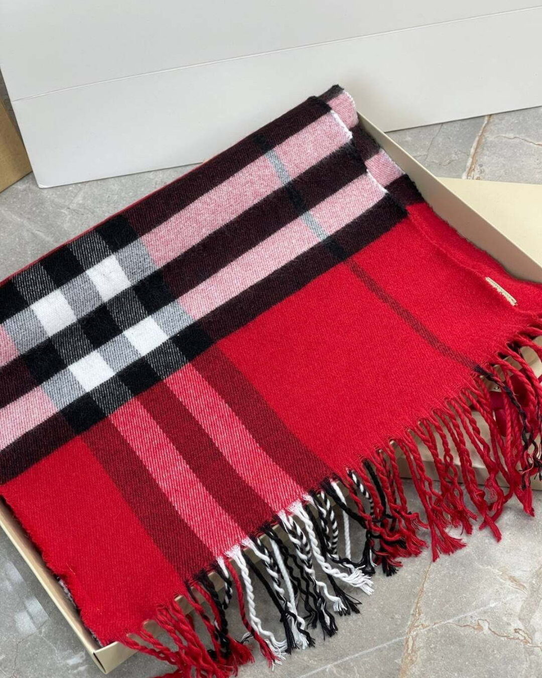 Шарф Burberry — изображение 5