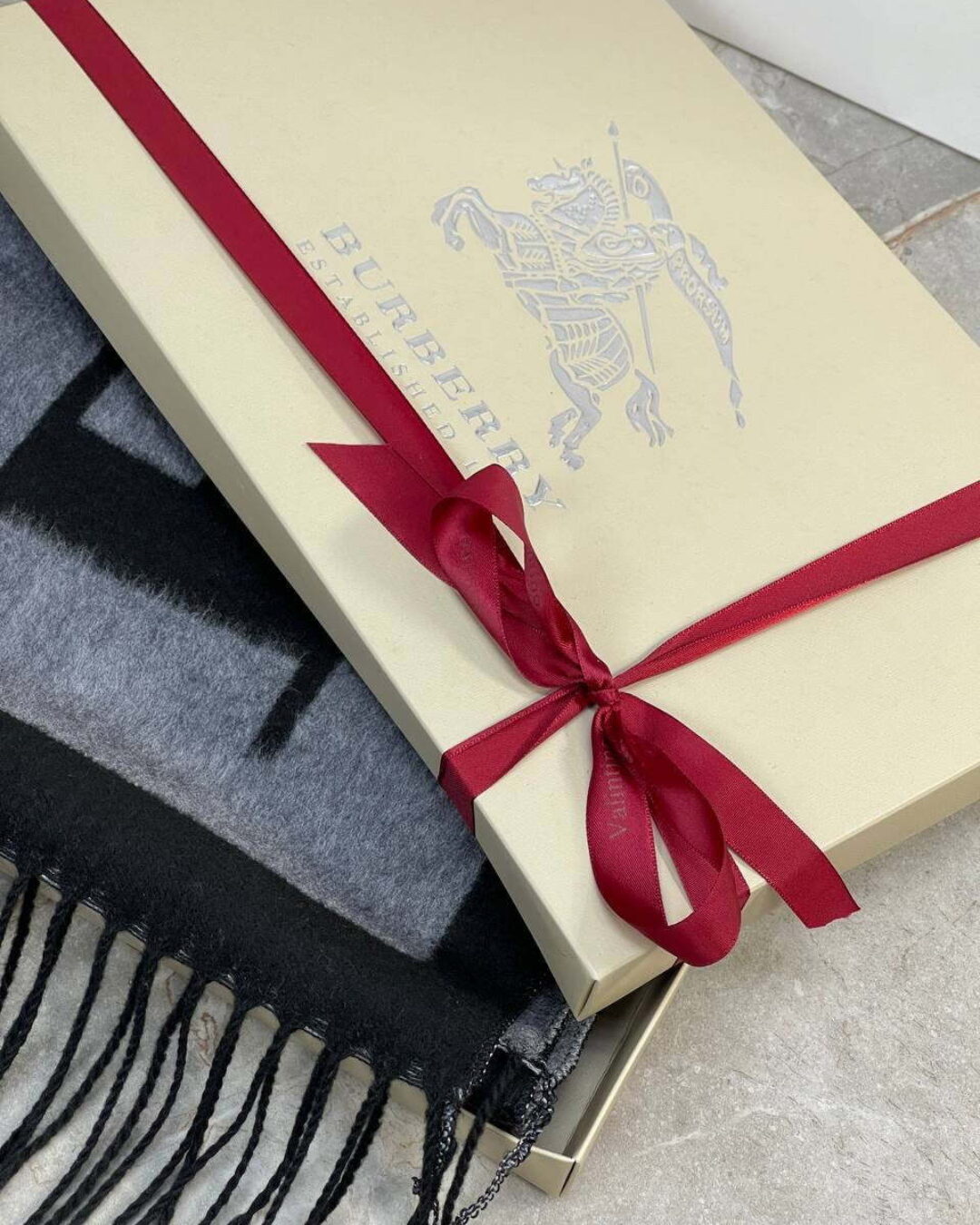 Шарф Burberry — изображение 2