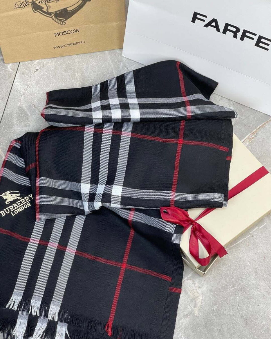 Шарф Burberry — изображение 6