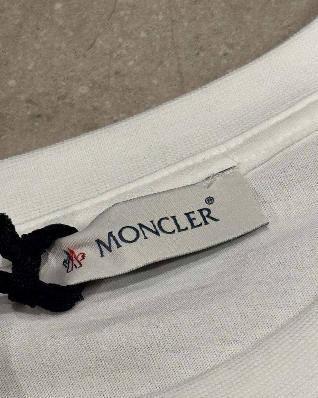 Футболка Moncler — изображение 5