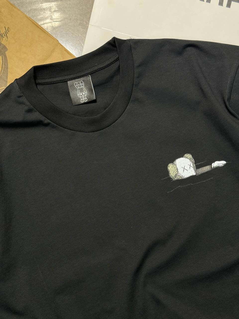 Футболка Off White x Kaws — фото 4