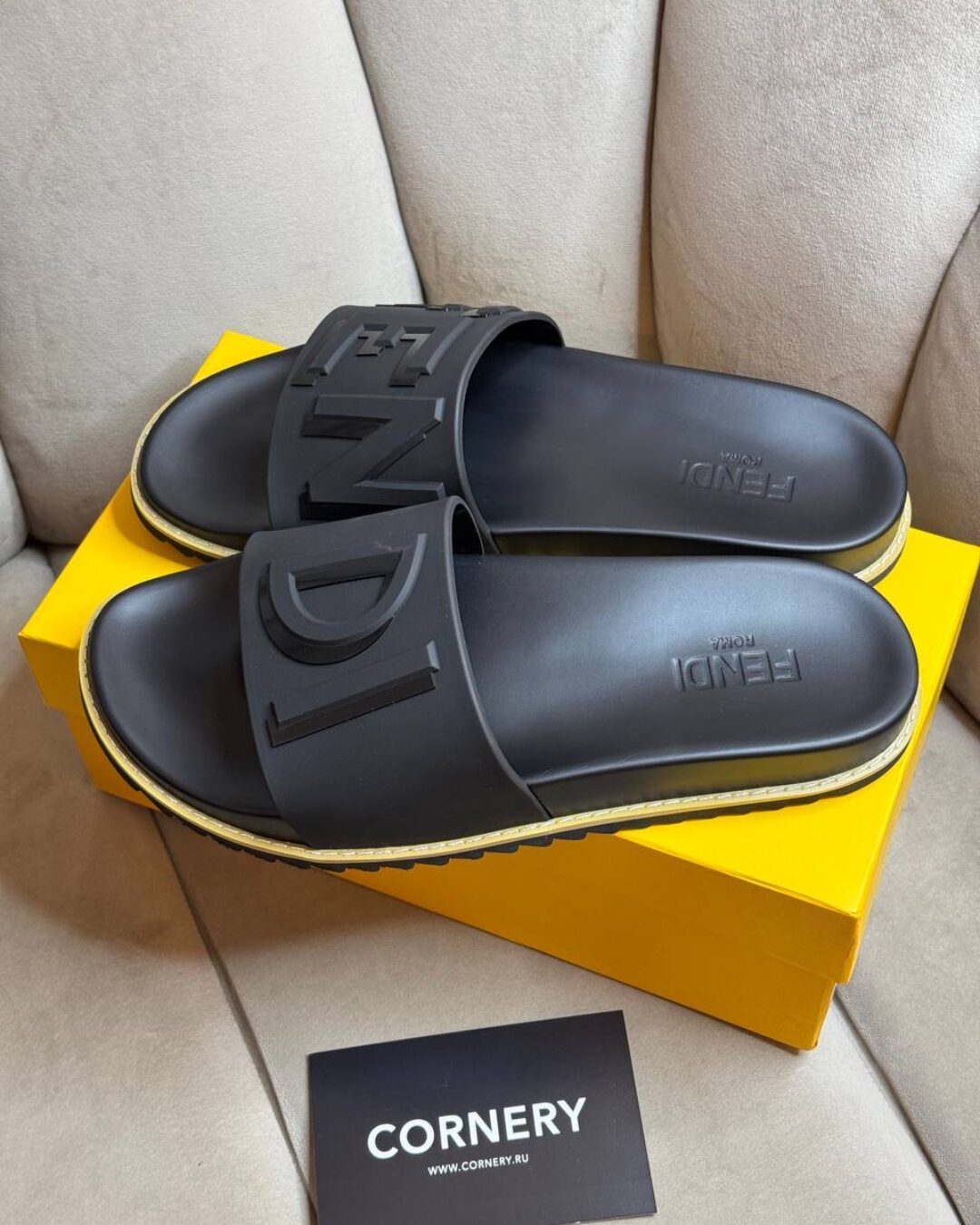 Тапки Fendi — изображение 5