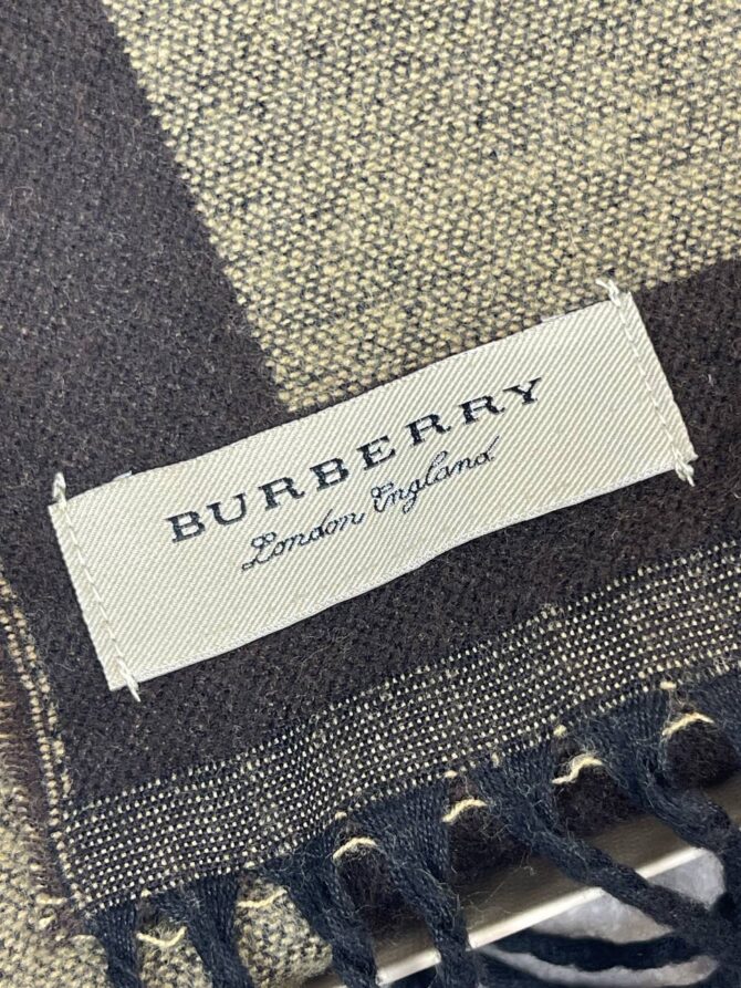 Шарф Burberry — изображение 6